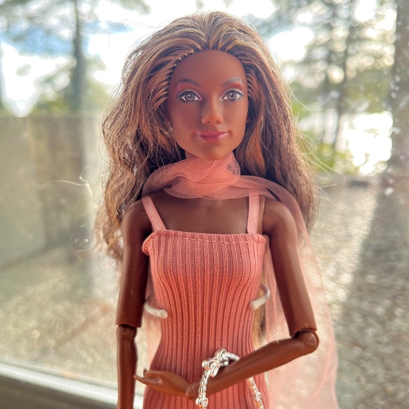 Indira from the Disney The Little Mermaid Ariel Sisters 7-Pack Set, rebodied - Picture 2 of 8